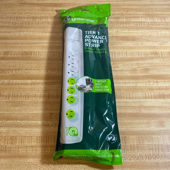 Greenlite  Tier 1 Advanced Power Strip Factory Sealed New Idea for PC and TV - Picture 1 of 6